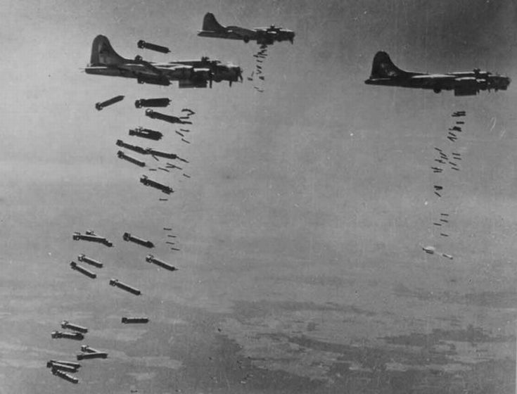 B-17-bombs-away-595x453