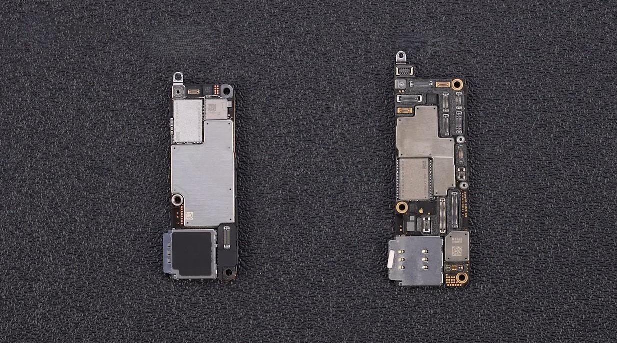 iPhone-16-Pro-vs-iPhone-15-Pro-logic-board