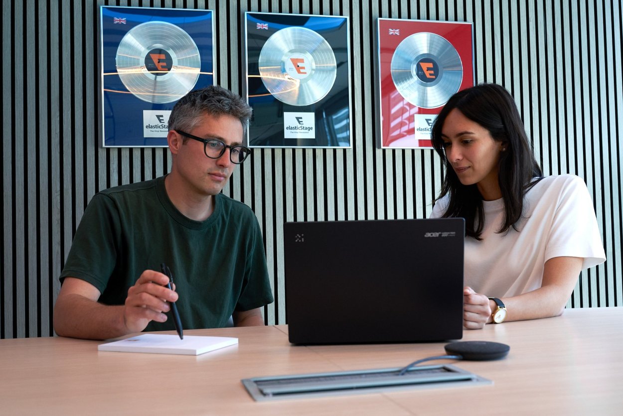 44% sprzedanych komputerów w Europie ma już wsparcie AI