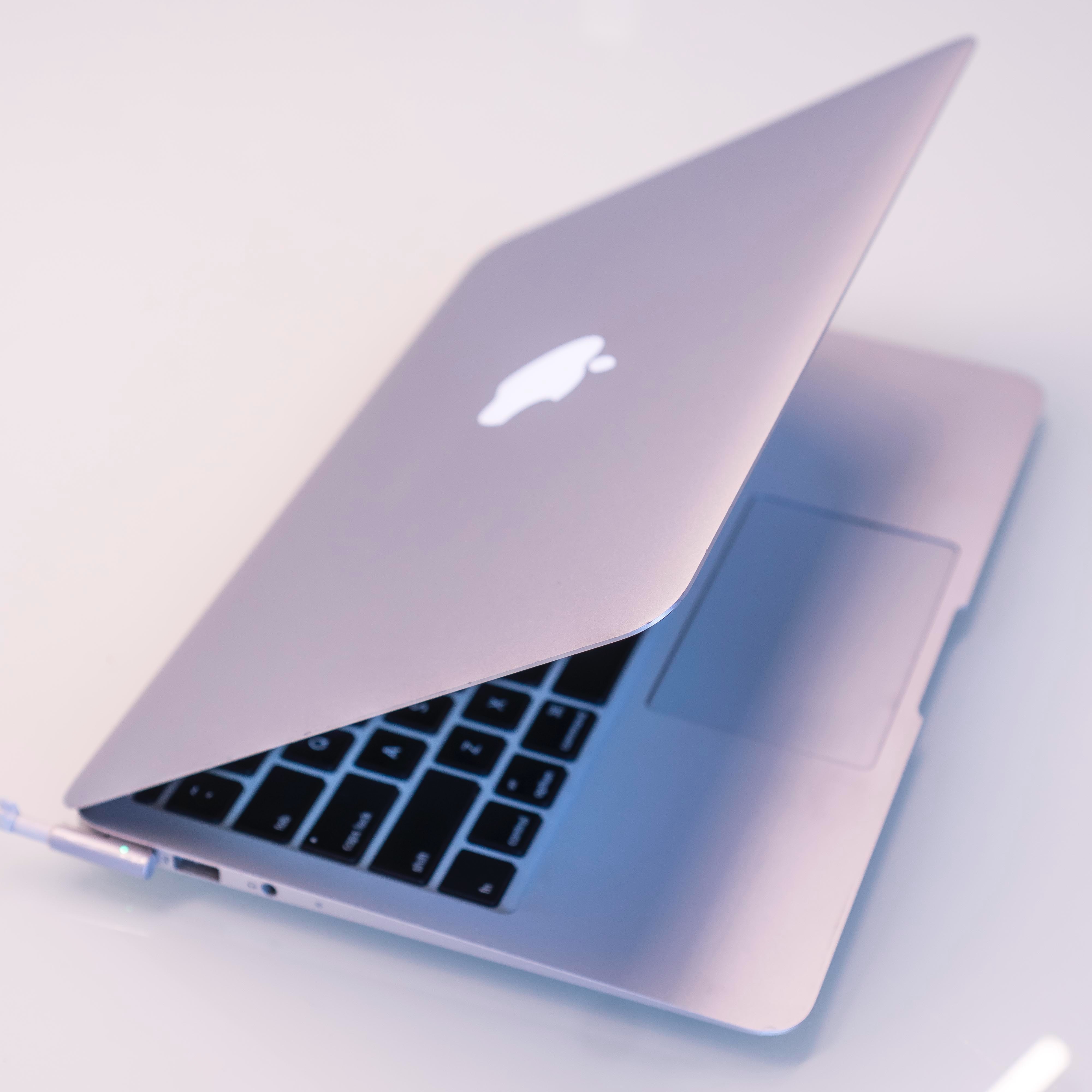 Apple MacBook Pro może zostać pokazany na konferencji WWDC 2021 - ma mieć chipy M2 i ekrany mini-LED