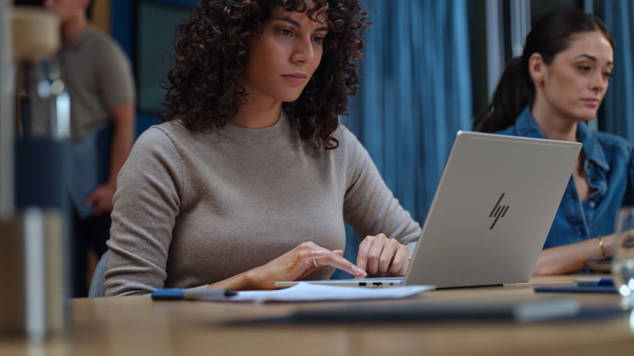 HP EliteBook 6 G2q â€“ nowy AI PC z 28 godzinami pracy na baterii