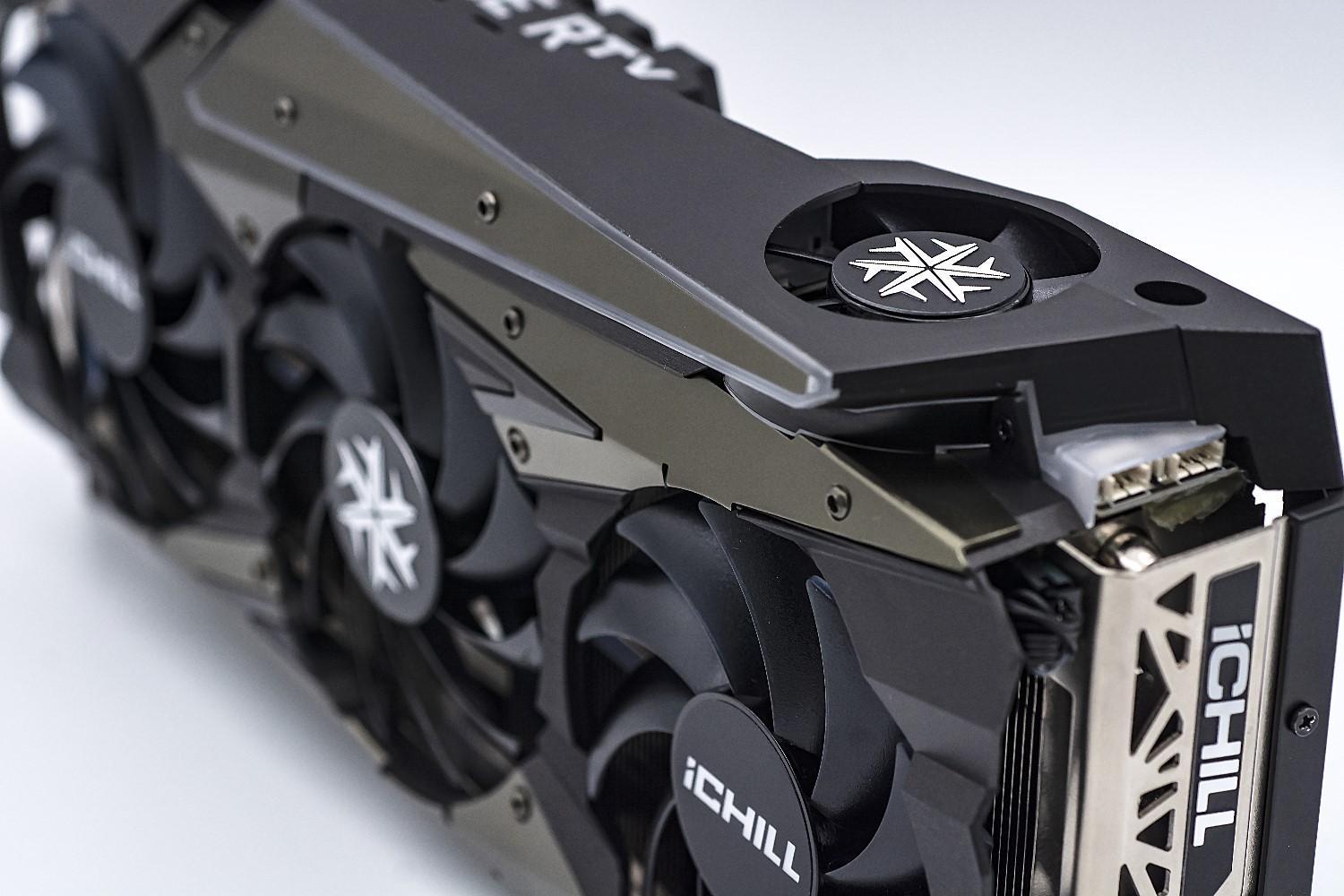 Wyśmienita wydajność nie dla każdego? Karta INNO3D GeForce RTX 3080 12 GB iChill X4 zadebiutowała na rynku