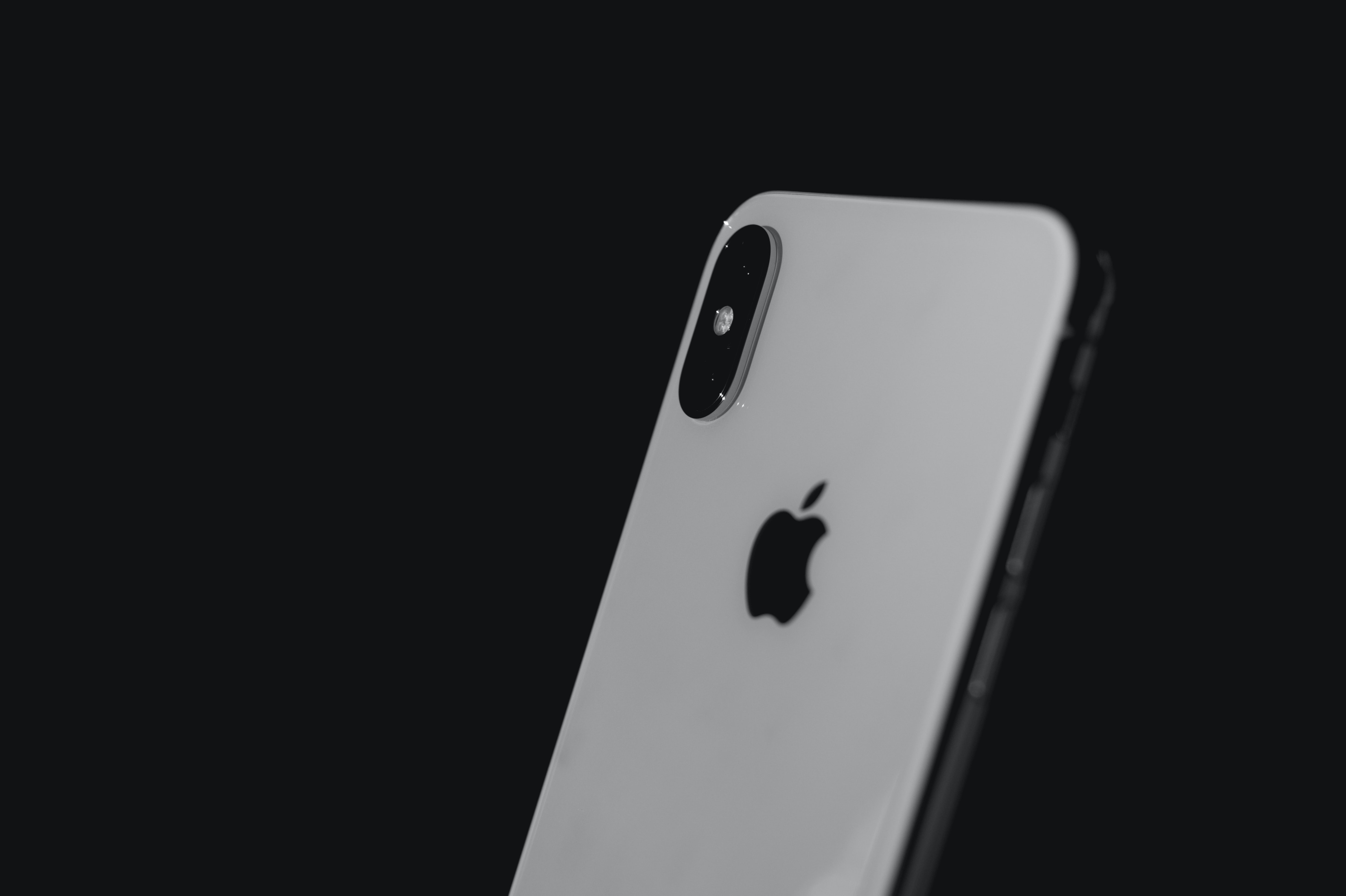 iPhone w składanej wersji może pojawić sie już w 2023 roku, twierdzi analityk