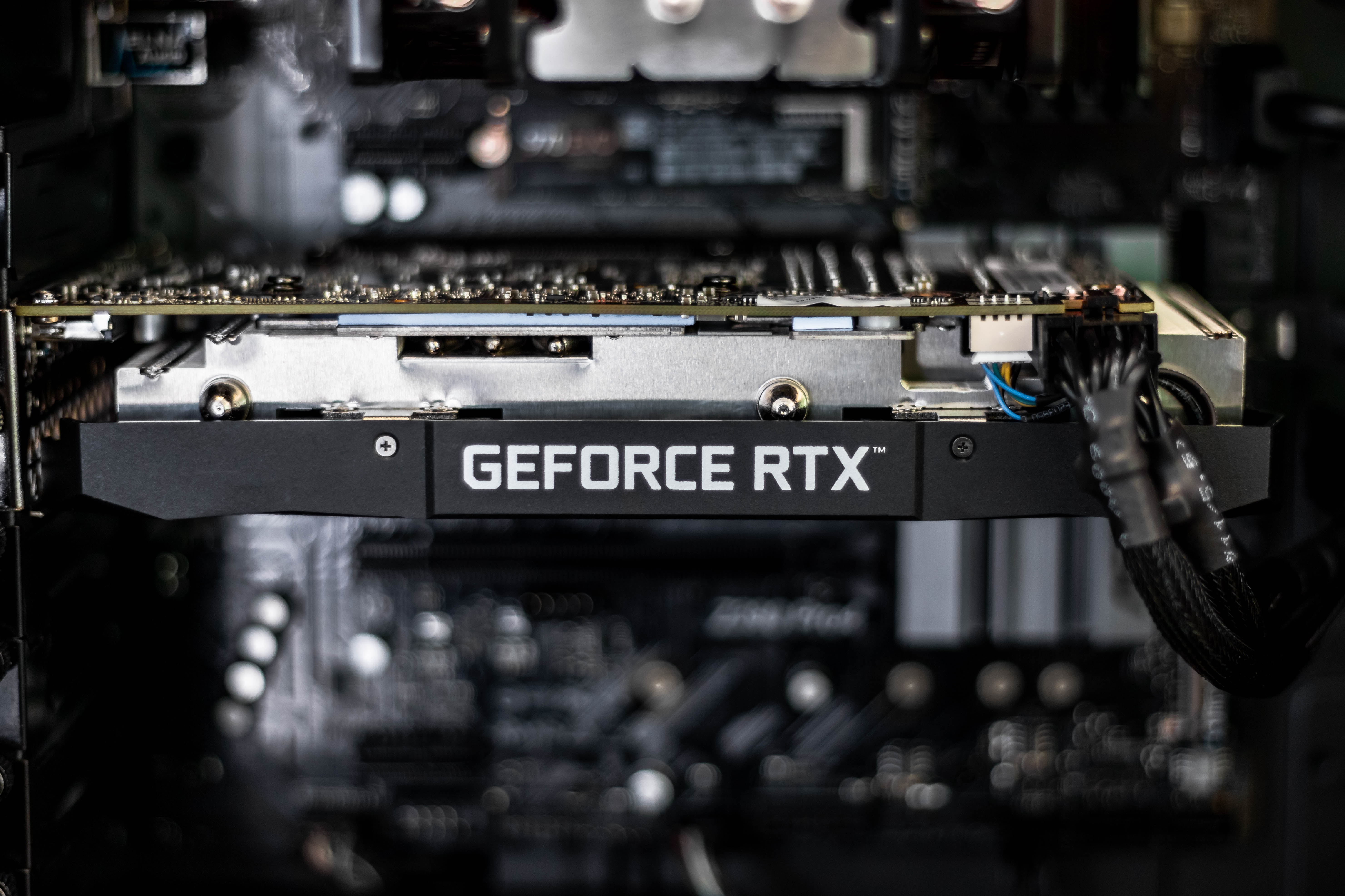 NVIDIA GeForce RTX 3090 SUPER - do sieci wyciekła specyfikacja karty