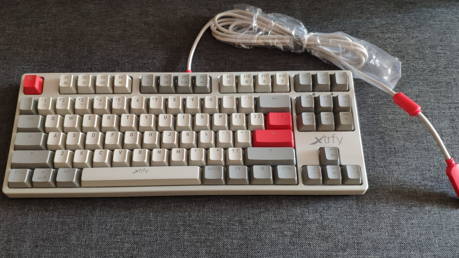 Recenzja Xtrfy K4 TKL RGB Retro - Klawiatury nowoczesnej w efektownej stylizowanej kolorystyce!