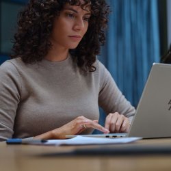 HP EliteBook 6 G2q â€“ nowy AI PC z 28 godzinami pracy na baterii