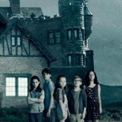 Nawiedzony Dom na Wzgórzu - recenzja oryginalnego serialu Netflixa