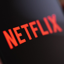 Netflix kasuje seriale roku 2023. Jakich produkcji nie zobaczymy wcale? Na jakie poczekamy dłużej?