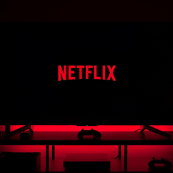 Nowości na Netflix w październiku – Co warto obejrzeć?