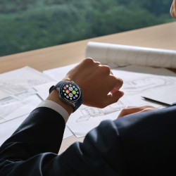 OnePlus wprowadza na rynek dwa nowe urządzenia - Watch 2 Nordic Blue Edition i Pad Go