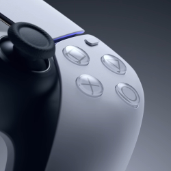 Sony szykuje zestaw PlayStation 5 z dwoma kontrolerami? W sieci pojawiły się informacje, które zdają się to potwierdzać!