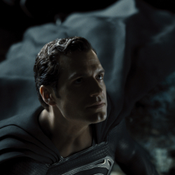 Superman pozostaje priorytetem Warner Bros Discovery oraz kinowego uniwersum DCEU! James Gunn próbuje uspokoić fanów