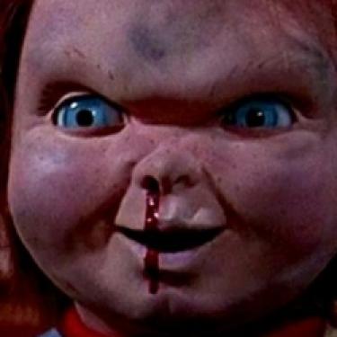  - Laleczka Chucky - seria horrorów o demonicznej lalce pragnącej zabijać. Opis serii, kolejność i więcej...