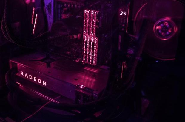 AMD Radeon z jednym wentylatorem - ma być to opcja dla RX 6600 TX