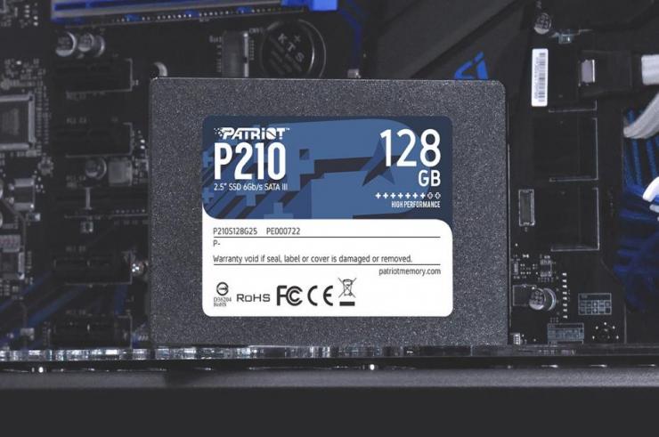 Szukasz dobrego dysku SSD do starego komputera? Patriot P210 jest całkiem niezłym rozwiązaniem!