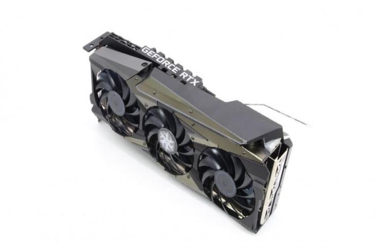 Minimalizm? Inno3D GeForce RTX 3090 X3 bawi się formą oraz gamingowym charakterem