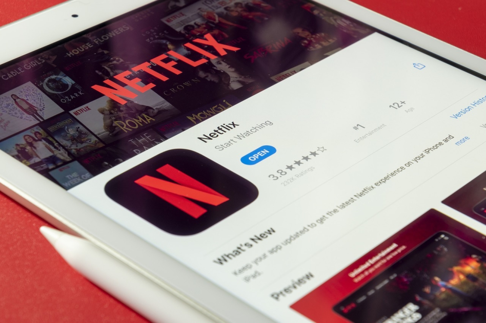 Netflix blokuje wybrane treści w najtańszym abonamencie. W planach podwyżka cen