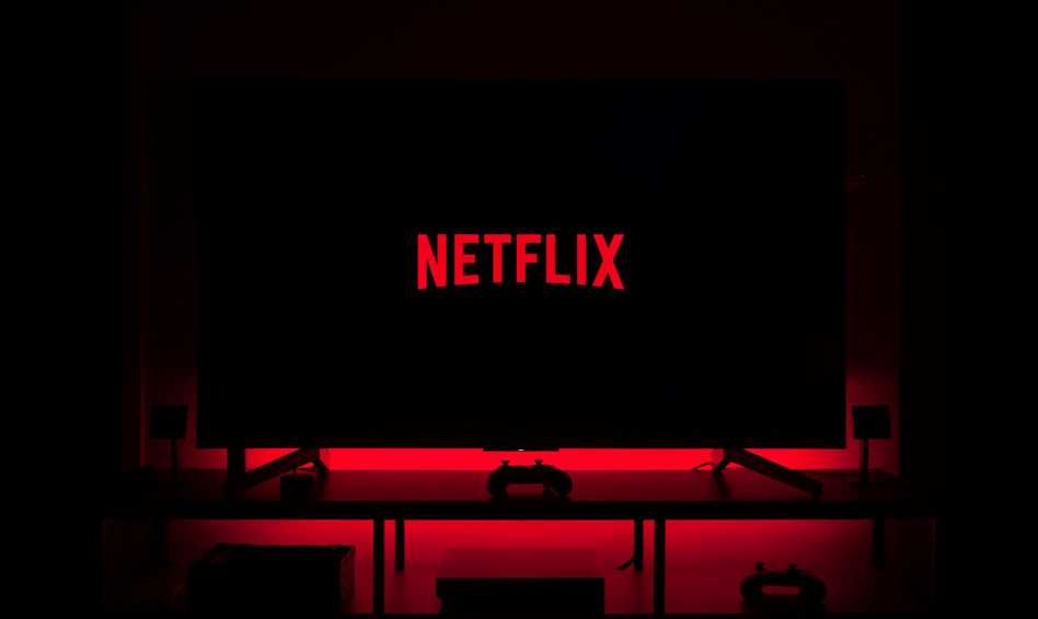 Nowości na Netflix w październiku – Co warto obejrzeć?