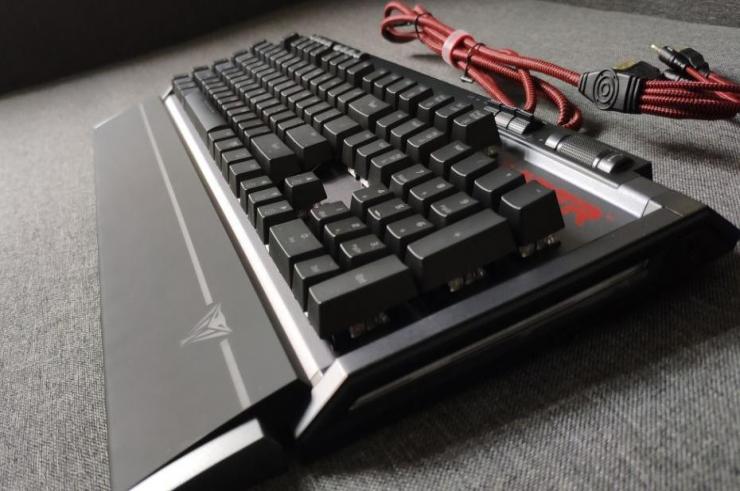 Recenzja Patriot Viper V770 RGB - Test flagowej klawiatury dla graczy o mocarnym rozmiarze i możliwościach!