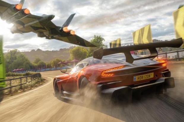 X018 - Forza Horizon 4 zabierze nas na piękną wyspę z pięknymi...