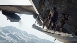 Żołnierze przygotowujący się do skoku ze spadochronem z samolotu transportowego w grze Call of Duty: Warzone.